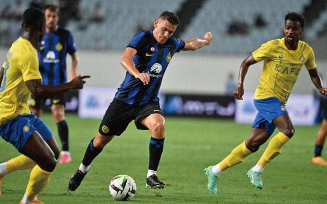 「残れて嬉しい」瀬戸際でインテル残留の21歳アスラニ、先輩MFからの学びに意欲「成長に役立てる」