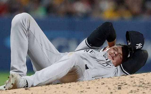【MLB】ヤ軍左腕の頭に打球直撃…ボールは外野まで跳ねる　場内騒然のアクシデント