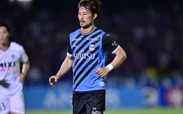 「アキさん私と同じの食べてるーーー」川崎『FRO CAFE』に来店したTシャツ姿の家長昭博に「カッコ良すぎますぅ」とファン大興奮！「もうノーメイクでは行けない」の声