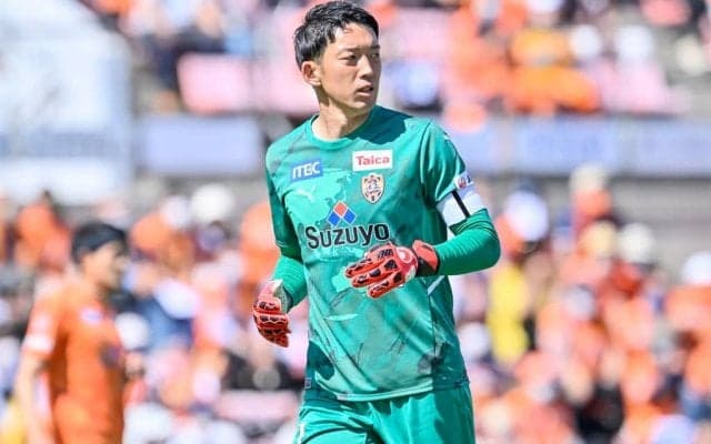 「アナウンサーみたい」「違和感ゼロ」J2清水・権田修一が『ワイドナショー』に茶色のネクタイで登場！「前園さんの隣で一緒に並んで登場して欲しい」とファンも反応