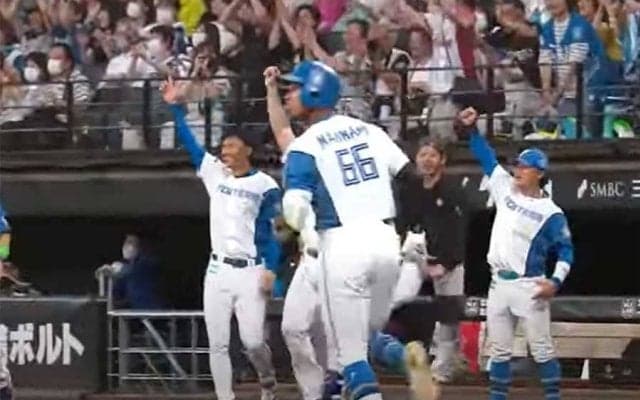 打った瞬間“確信”の特大弾は「エスコン史上1番」　一瞬で2階席に…「どこまで飛ばす」