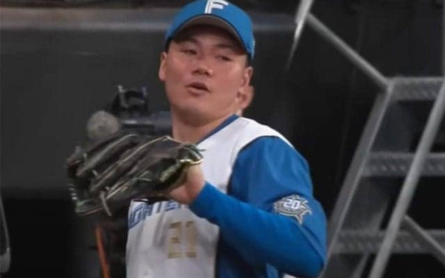 あわや大惨事も…極限プレーに敵軍が“神対応”「凄い人格者」　咄嗟の気遣いに称賛の嵐