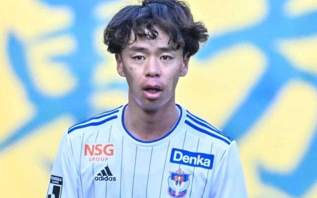 「ニアぶち抜いたのがカッコいい！」伊藤涼太郎のベルギー初ゴールは、ファーに打つと見せかけてのニアにズドン弾！ マエストロの美技に「何回見ても良い！」の声
