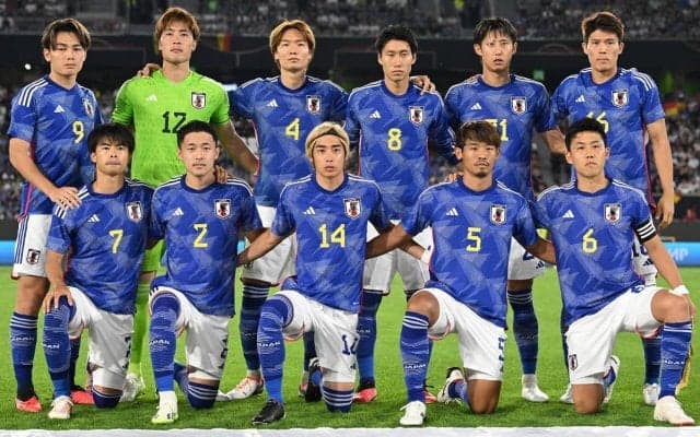 日本代表の球技を見て感じたユニホームの不思議/六川亨の日本サッカーの歩み