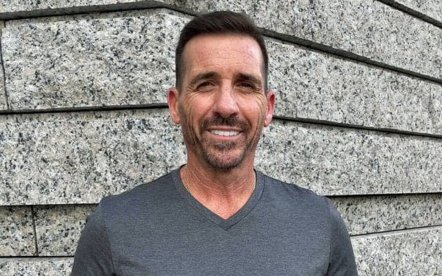 ベイスターズ史上最強助っ人、ロバート・ローズの日本での後悔「自分の仕事じゃないって放棄していた」