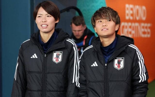 列車内では揃ってガッツポーズ！南萌華&熊谷紗希の昨季王者ローマがミランを下し白星発進