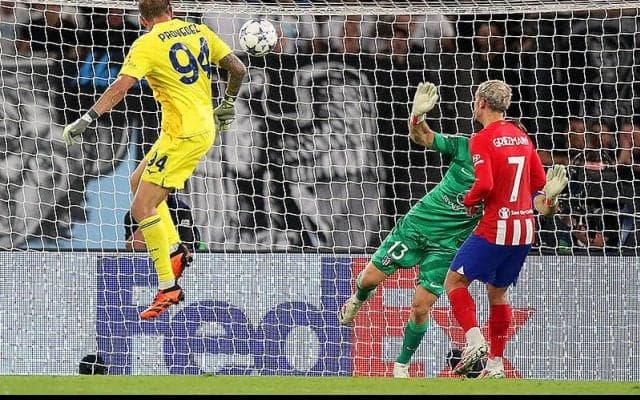 ラツィオ守護神プロベデルが値千金のラストプレー同点弾！　鎌田大地スタメンのラツィオはアトレティコと劇的ドロー【CL】