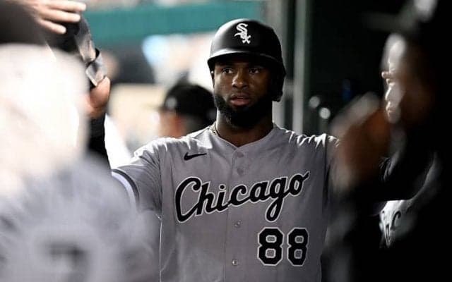 大谷翔平に７本差！ホームランキング争いの行方　ライバル　ロベルトが２試合連続となる３７号に３安打の固め打ち