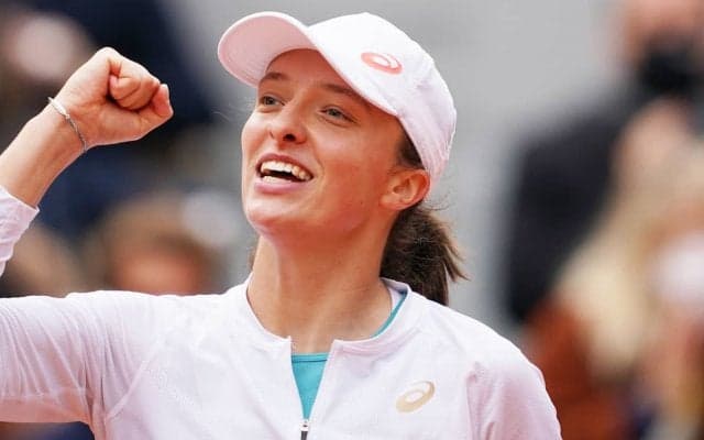 【まさかの未契約!!】シフィオンテクに全仏オープン優勝をもたらした使用ラケットはプリンス「TOUR」