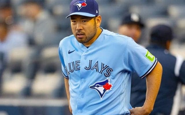 「11時間しか眠れなかった」今季10勝目の菊池雄星、緊急降板の原因となった“睡眠不足”に米驚愕「彼は吸血鬼のようだ」