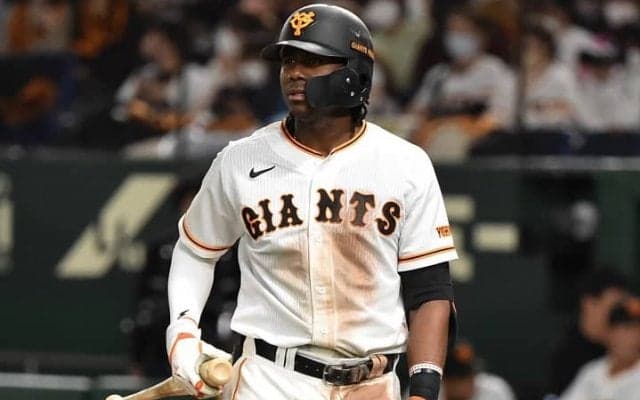 【巨人】ルイス・ブリンソン外野手再登録　度重なるボーンヘッドが指摘された助っ人を呼び寄せた「思惑」とは