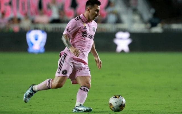 「一気に若返った」「逆に違和感」メッシが久しぶりにスベスベに！髭を剃ってスッキリした素顔が話題に「昔を思い出す」