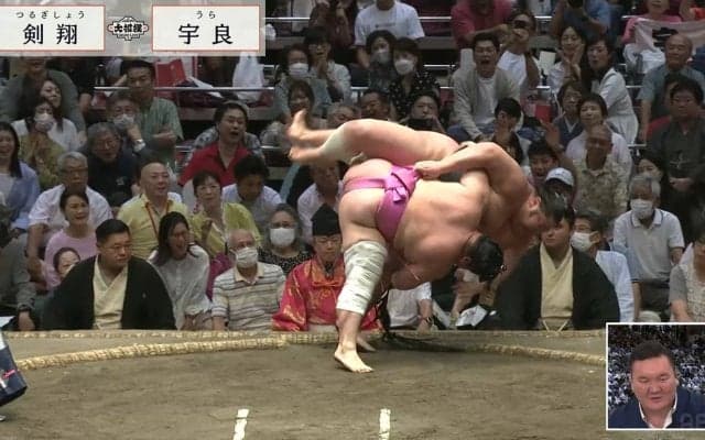 宇良、衝撃の体幹力「Y字バランスみたいなってる」驚きの声