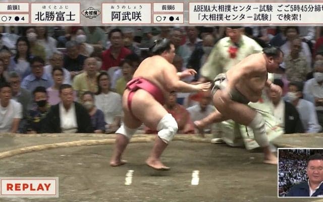 熱戦を期待した館内にどよめきと困惑広がる 「雑な立ち合い」元白鵬・宮城野親方が苦言も敗れた力士の振る舞いを称賛