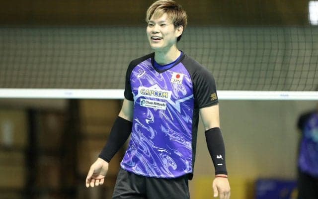 古賀紗理那のプレーに西田有志は「すごく楽しんでいる」　男子日本代表がパリ五輪予選で連勝中の女子から刺激