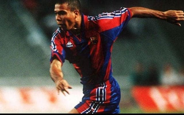 「1人だけ次元が違う」「速すぎる」“元祖”ロナウドの衝撃ゴールに再脚光！47歳のバースデーを古巣もゴール動画でお祝い「本当の怪物」