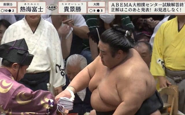 貴景勝、V争いトップで並ぶ幕内最年少の挑戦に“番付”見せつけ貫禄勝ち 実況・藤井康生アナも白熱「さすがに大関です！」