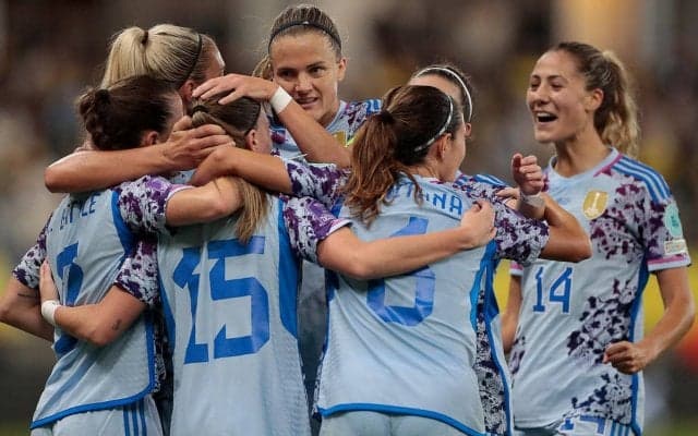 大騒動の渦中にあるスペイン女子代表、後半AT弾でスウェーデン女子代表に逆転勝利【UEFA女子NL】