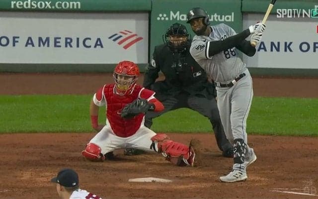 大谷翔平に6本差…ホームラン王を争うロバートJr.の第38号“スレスレ”決勝アーチ　擦った当たりでフェンスオーバーに投手も膝突きがっくり