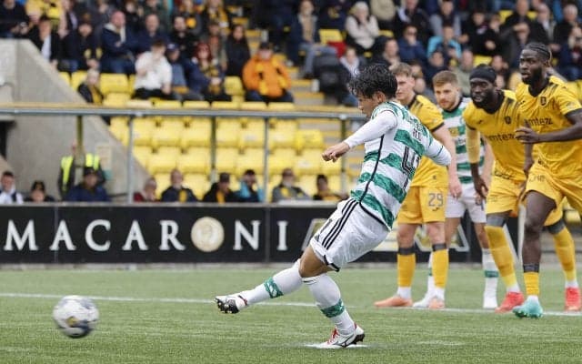 「あっぶな」旗手怜央ヒヤヒヤ弾！GK正面に蹴り込みあわやPKストップもシュートの勢いですり抜け今季初ゴール　PK獲得から完全無表情で決めきった一部始終