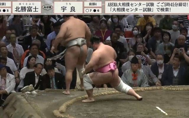 人気力士、勝利後の軽やか“バックステップ”にファン熱視線「宇良の戻り方w」「バックステップの職人みたいだ」