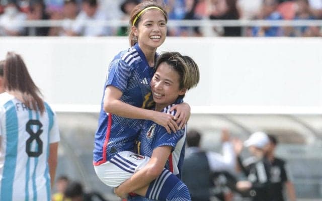 「これが尊いということか」「可愛すぎ」圧勝したなでしこジャパン、試合後の長谷川唯＆田中美南＆岩渕真奈のインタビューごっこが話題沸騰「癒しだわ」