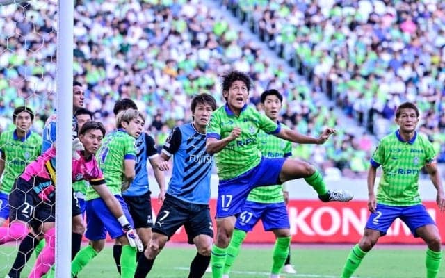 「ベルマーレ刺繍」「かわいい！」河野太郎大臣が「ベルマーレ仕様」のワイシャツとネクタイを披露！「さり気ないお洒落」で「ベルマーレへの熱い思い」をアピール