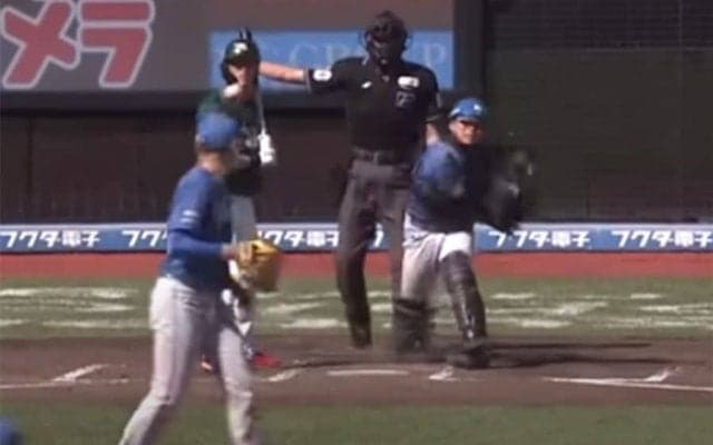 走者も思わず呆然の爆裂キャノン　突如現れた23歳が「とんでもない肩してる」