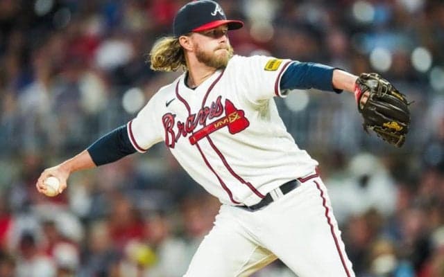 【MLB】防御率6.00で守護神剥奪→新天地で0.83　最強軍団で“アレ”前進…元阪神右腕が大復活