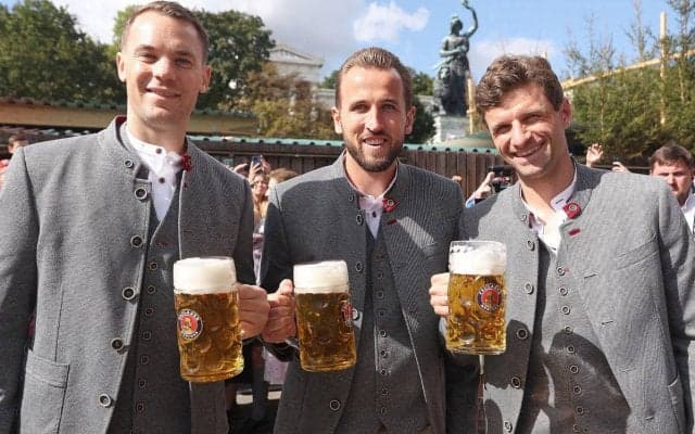 ケインも初参加！オクトーバーフェストにバイエルンの面々、ディアンドル姿などパートナーの装いにも注目