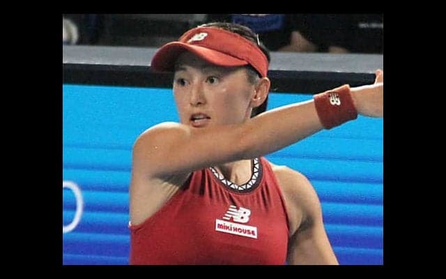  土居美咲 引退大会で初戦突破し涙 