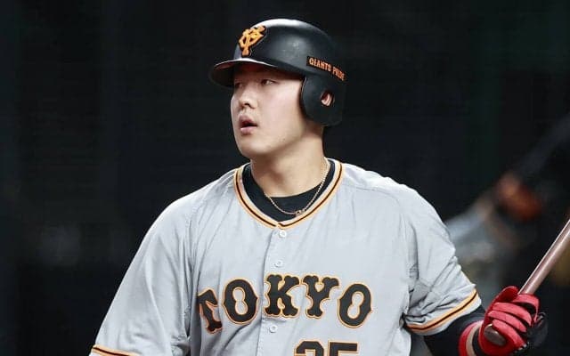 岡本和真に「もっと険しい表情で打席に立て！」 広岡達朗が唱える「真の４番」とは