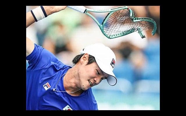 ラケット破壊＆握手拒否を謝罪