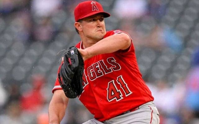 【MLB】前夜70球も連投志願「日本式が好きなんだ」　消化試合でも…エ軍右腕が見出す意味