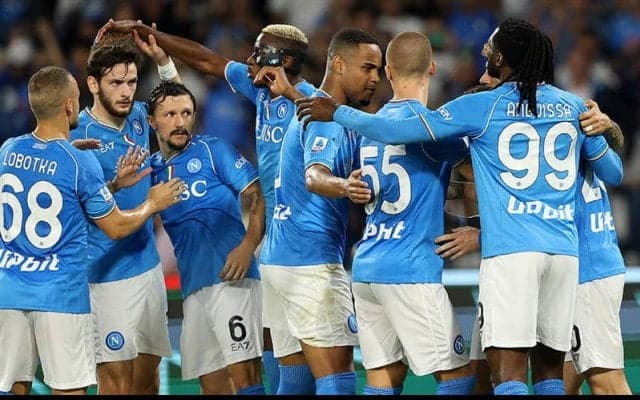 クワラツヘリアが3月以来のゴール、渦中のオシムヘンもゴールでナポリが久々の快勝【セリエA】