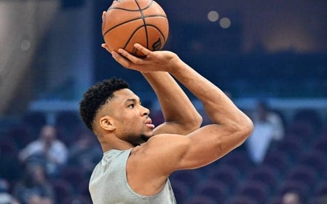 ヤニスとのワークアウトを終えたオラジュワン「とても光栄だったし、すごく楽しかった」