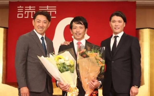 巨人・松田宣浩引退会見　坂本、内川氏「盟友」のサプライズ登場に涙