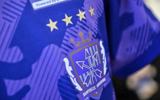 「ほぼ明治大学やん」J1広島がラガーシャツ発表で反応続々！「紫紺」「紫が映えてて良いね」などの声が上がる