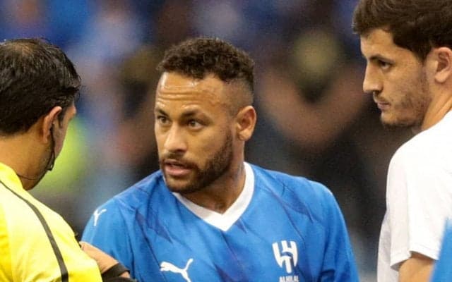 ネイマールに早くも大ブーイング サウジよりセレソン優先、監督との確執説、故郷のクラブ買収の噂...