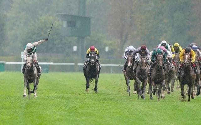 【凱旋門賞／馬連5点勝負】本命は無敗ダービー馬ではなく……トレンドは“独の刺客”　スルーセブンシーズは妙味薄