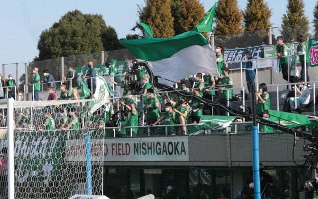 「めちゃくちゃ良いデザイン」「この取り組み待ってた」日テレ・ベレーザが史上初の女子専用ユニフォーム発表！ 胸には“コカ・コーラ”、東京Vとは別のデザインが大反響「素敵なユニフォーム」