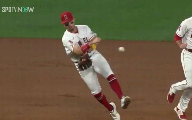 来季レギュラー定着へ好アピール！大谷翔平から打撃アドバイス受けたネト、守備でも魅せる ファンも興奮「ナイスー！」「うまい」