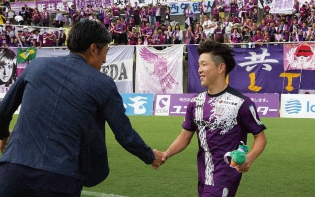藤枝が清水に歴史的初勝利！ 甲府は水戸に逆転勝利でACL初白星へ弾み、最下位大宮は後半ATにドラマ【明治安田J2第37節】