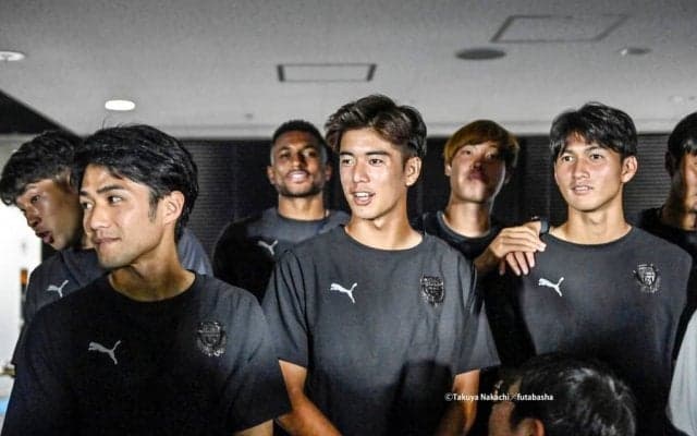 【J1川崎が迎えた“サッカー観戦が困難”な11人(3)】「だからこそ悔しさが残る」と明かした鬼木監督の気持ち……大島僚太とジェジエウは子どもたちを前に、あることを誓う
