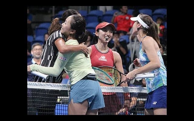 土居やヒンギスらエキシビ登場