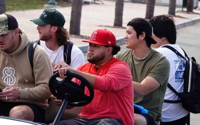 【MLB】大谷翔平「お疲れ様でした！」　最後は盟友と帰路へ…トラウタニは今季で見納めか