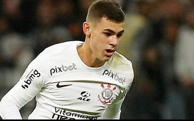 バルセロナがコリンチャンス逸材MFに強い関心…新SDデコが執心