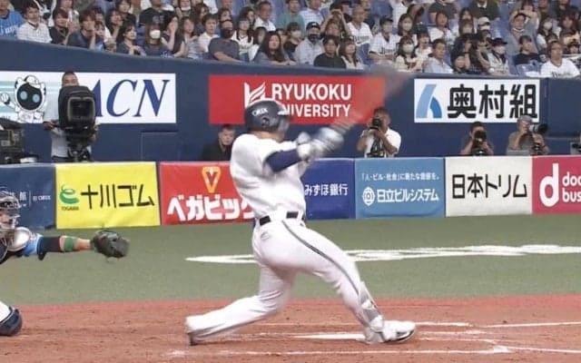 オリックスに来てくれてありがとう！藤浪晋太郎が恐れる“天才打者” この男はどこまで飛ばすんだ… オリックス・森友哉の超特大“京セラドーム5階席弾”がスゴすぎる