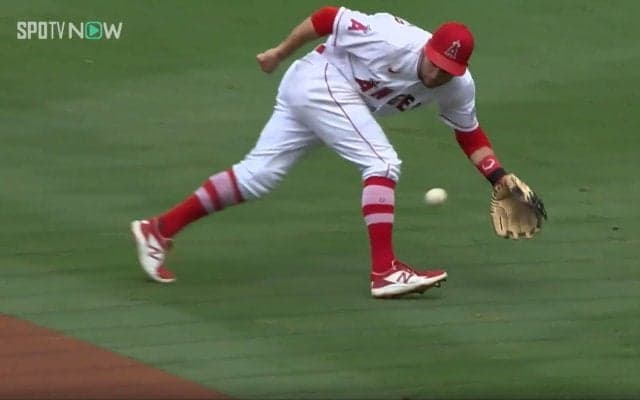 さすがメジャーリーガー！大谷翔平同僚、フレッチャーが球際の強さ＆華麗な回転スローを披露「変態的なうまさ」「フレチ良き」