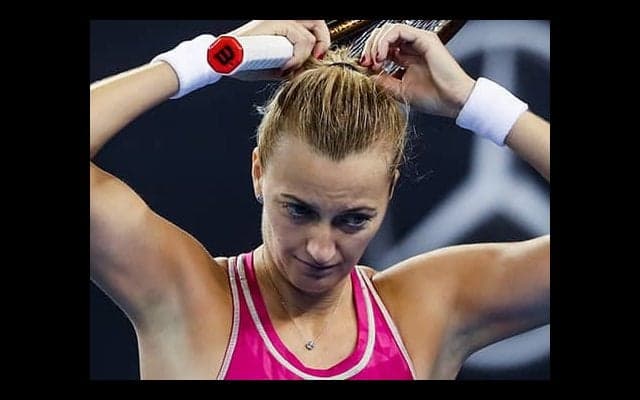  午前1時終了、日程に不満爆発 